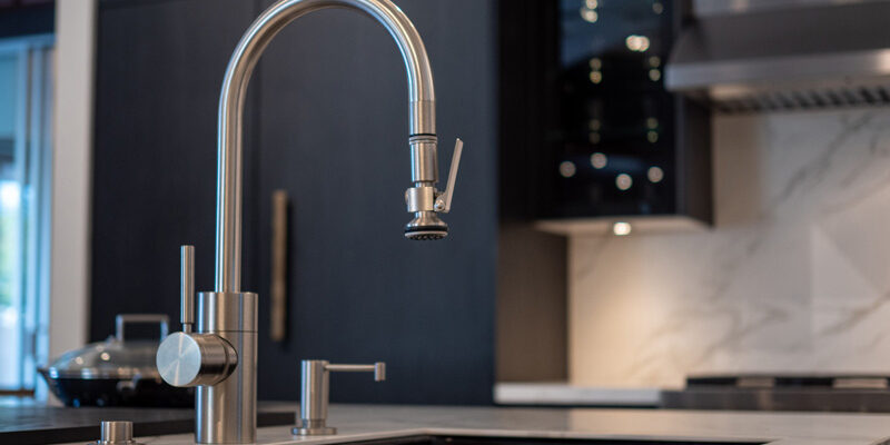 Waterstone contemporary Pulldown faucet suite